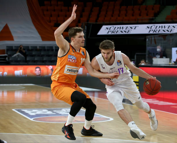 攻强大的利 攻强大的利