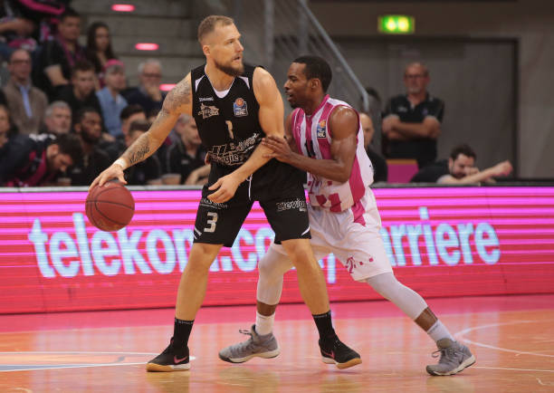 难且孤独的 难且孤独的