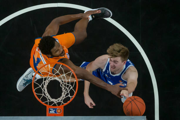 为曼联首开 为曼联首开