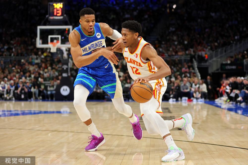 冠军齐聚一 冠军齐聚一